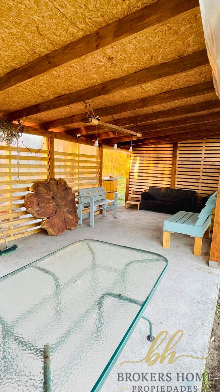 Venta de Terreno con casa, Sector Laguna Charrúa.