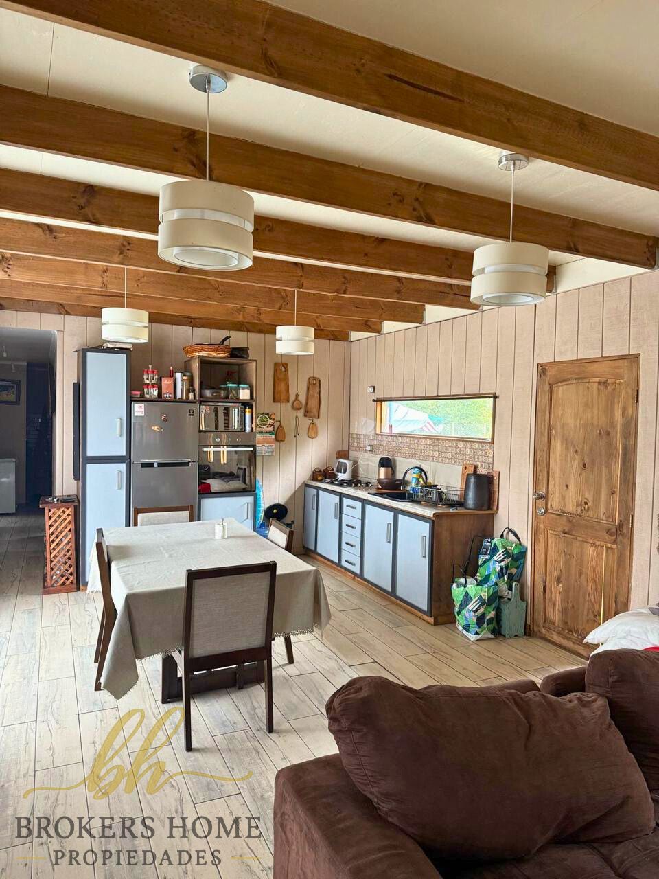 Venta de Terreno con casa, Sector Laguna Charrúa.